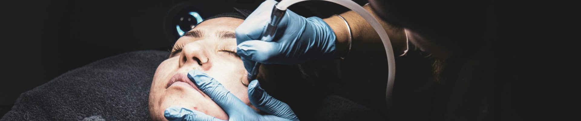 albert-stephens-KGOze95_WPw-unsplash